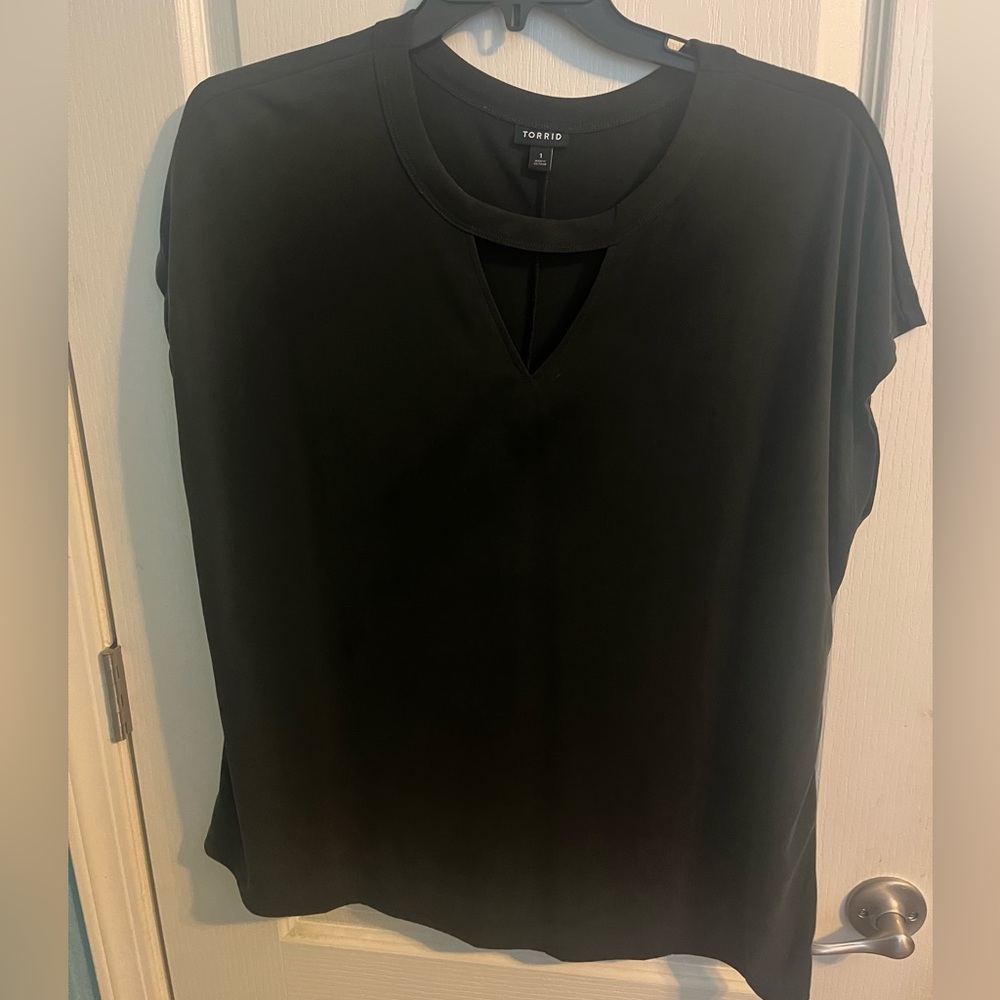 Women’s torrid top with cutout